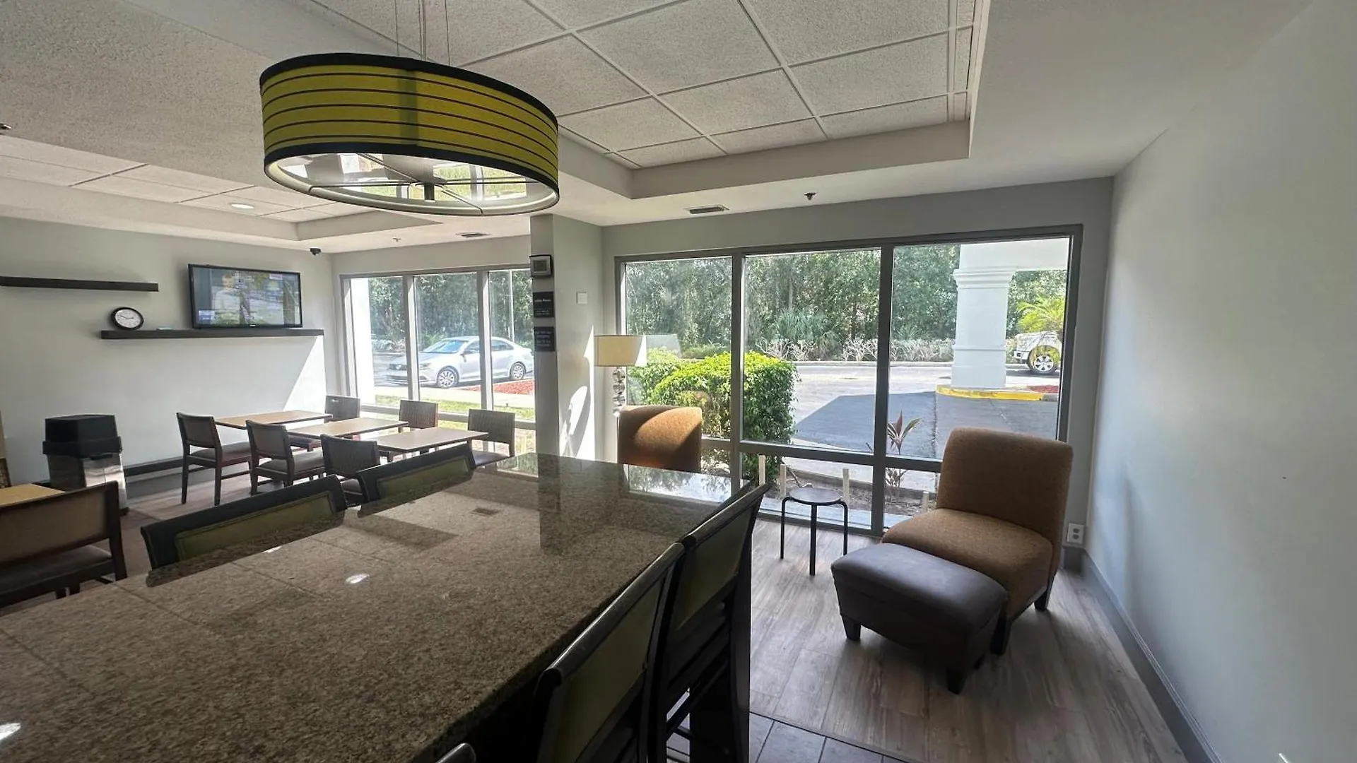 Spark By Hilton Tampa Brandon